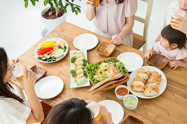 食事会の開催